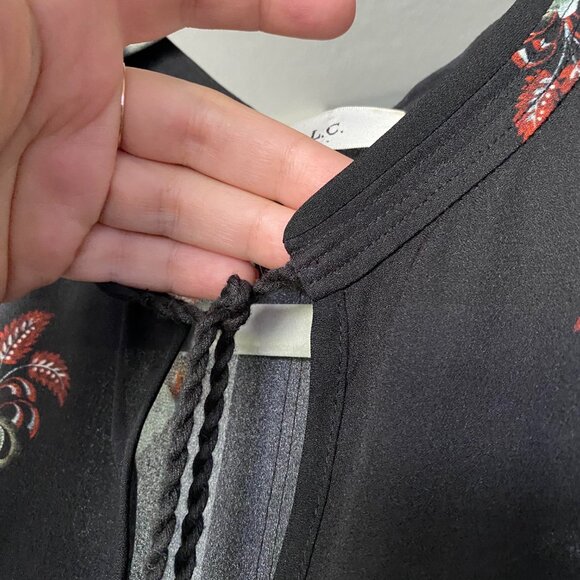 A.L.C 100% Silk Dark Floral Long Sleeves Blouse with Tassels in Black Size 0 - Picture 7 of 8